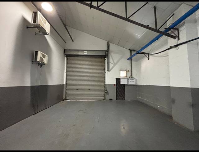 1,054M² FACTORY TO LET IN ATLAS GARDENS